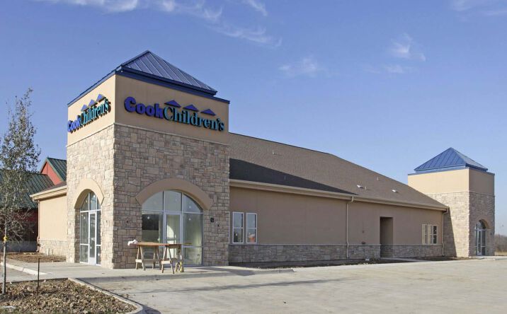 Pictures of Office property located at 225 SE John Jones Dr, Burleson, TX 76028 for lease - image #1