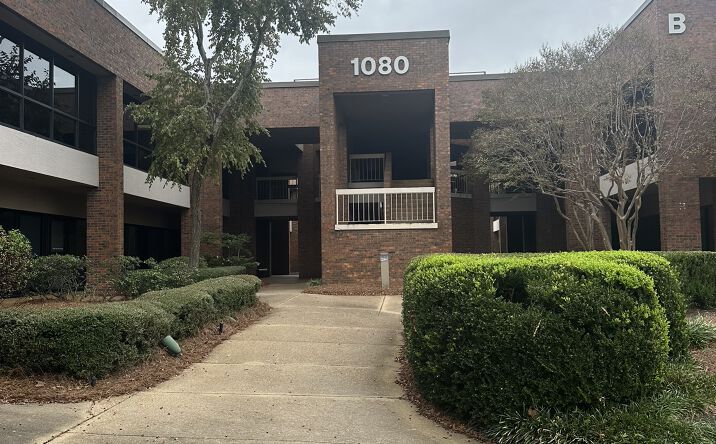 Pictures of Office property located at 1080 River Oaks Dr, Flowood, MS 39232 for lease - image #1