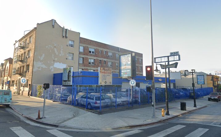 Pictures of Special Purpose property located at 930 N Vermont Ave, Los Angeles, CA 90029 for lease - image #1