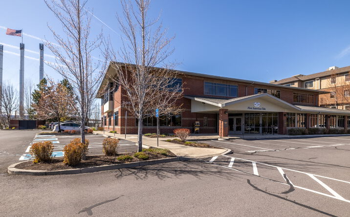 Pictures of Office property located at 395 SW Bluff Dr, Bend, OR 97702 for lease - image #1