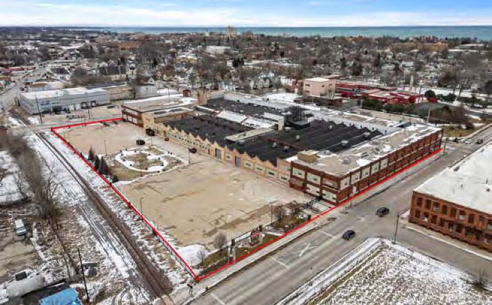 Pictures of Industrial property located at 1328 Racine St, Racine, WI 53403 for lease - image #1