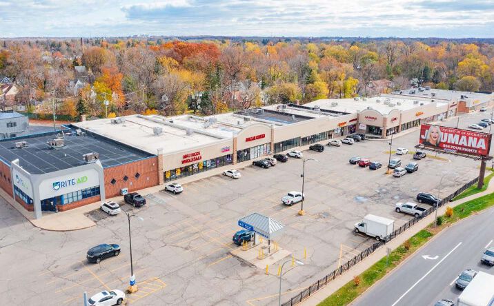 Pictures of Retail, Restaurant property located at 3 S Telegraph Rd, Pontiac, MI 48341 for lease - image #1