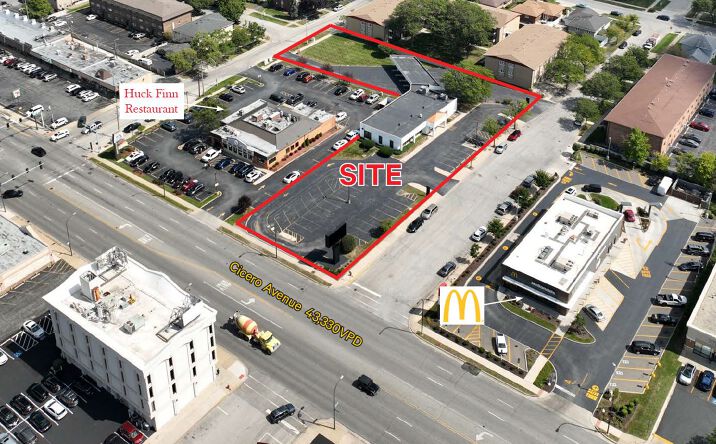 Pictures of Retail property located at 10515 S Cicero Ave, Oak Lawn, IL 60453 for lease - image #1