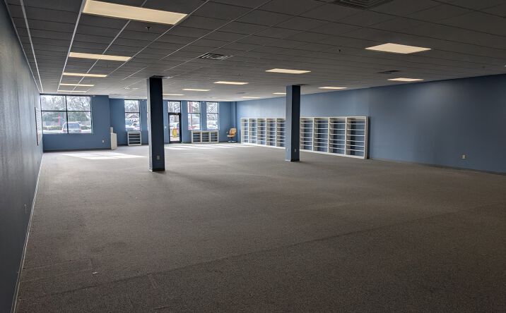Pictures of Retail, Office, Restaurant property located at 1000 West Wisconsin Avenue, Appleton, WI 54914 for lease - image #1