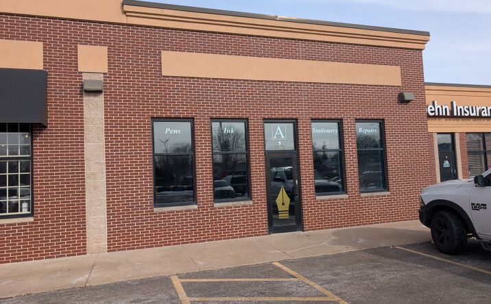 Pictures of Retail, Office, Restaurant property located at 1000 W Wisconsin Ave, Appleton, WI 54914 for lease - image #1