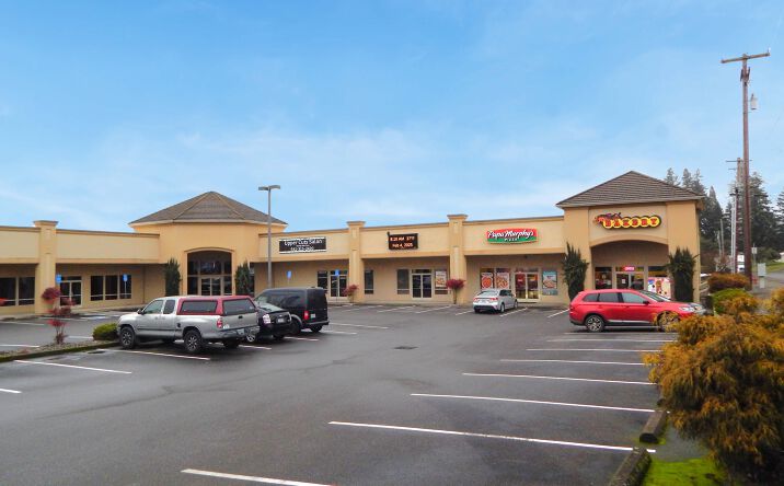 Pictures of Retail property located at 145 Myrtle St, Sutherlin, OR 97479 for lease - image #1