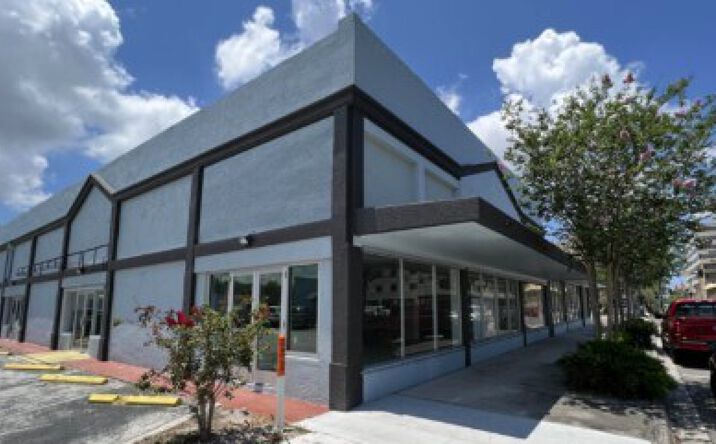 Pictures of Office property located at 817 Manatee Ave W, Bradenton, FL 34205 for lease - image #1