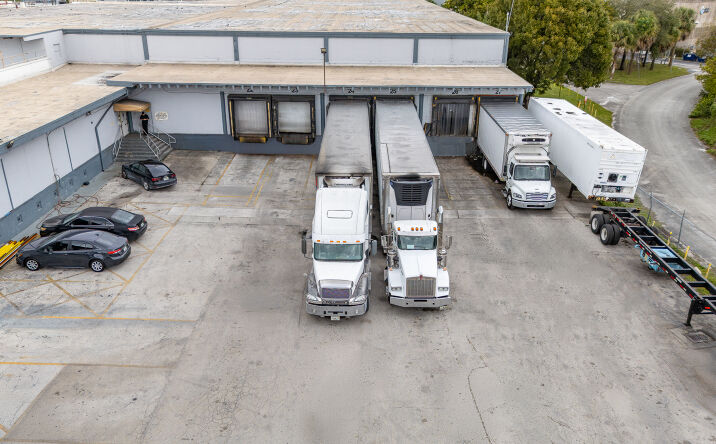 Pictures of Industrial property located at 501 NE 183rd St, Miami, FL 33179 for lease - image #1