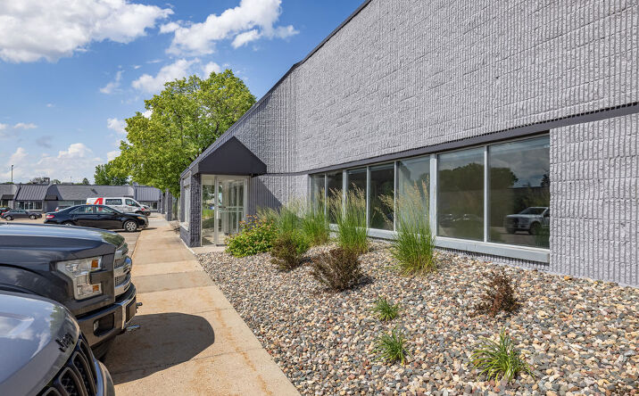 Pictures of Office, Industrial property located at 7145 Shady Oak Road, Eden Prairie, MN 55344 for lease - image #1