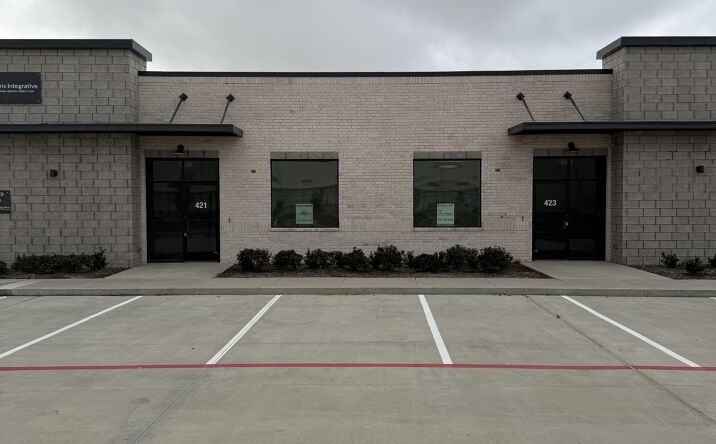Pictures of Office property located at 30625 Kingsland Blvd, Brookshire, TX 77423 for lease - image #1