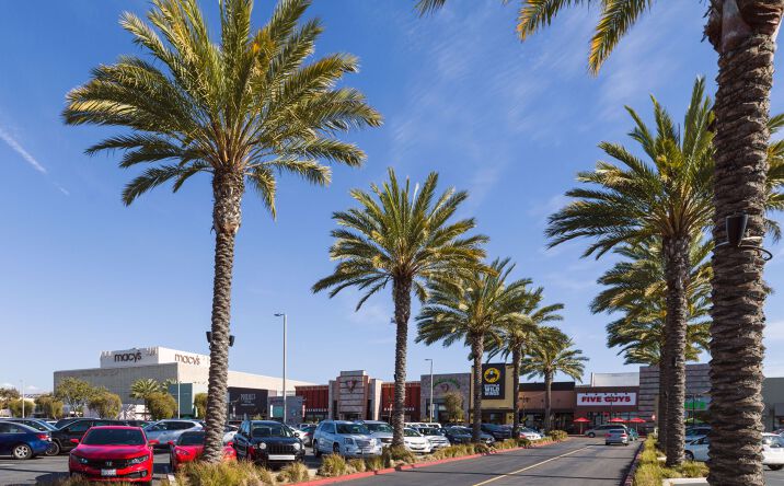 Pictures of Retail property located at 555 Broadway, Chula Vista, CA 91910 for lease - image #1
