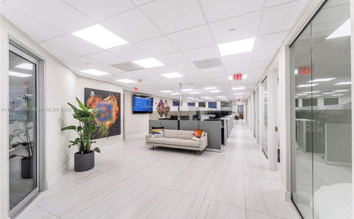 Pictures of Office property located at 1200 Brickell Ave # A #950-A, Miami, FL 33131 for lease - image #1