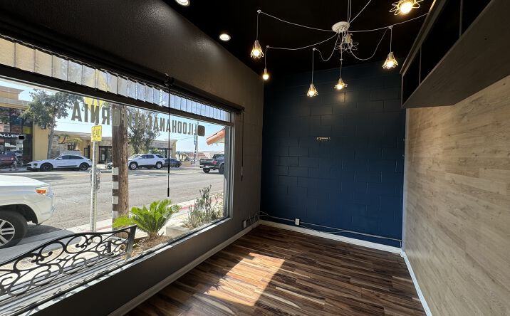 Pictures of Retail, Office property located at 1850 S Coast Hwy, Laguna Beach, CA 92651 for lease - image #1
