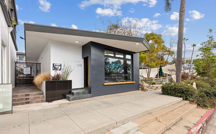 Pictures of Retail property located at 326 N Coast Hwy, Laguna Beach, CA 92651 for lease - image #1