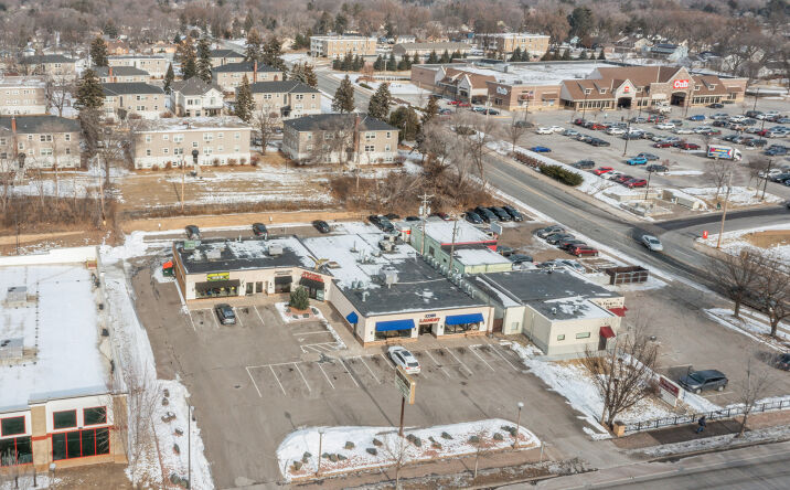 Pictures of Retail, Office property located at 1233 Larpenteur Ave W, Roseville, MN 55113 for lease - image #1