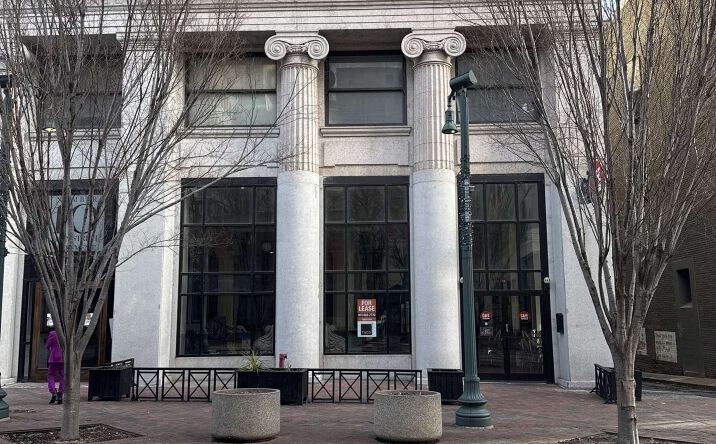 Pictures of Restaurant property located at 10 S Main St, Memphis, TN 38103 for lease - image #1