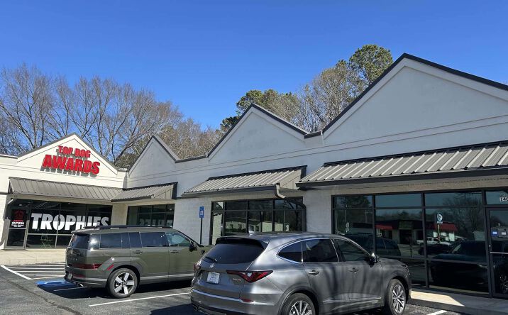 Pictures of Retail, Office property located at 2100 Canton Rd, Marietta, GA 30066 for lease - image #1