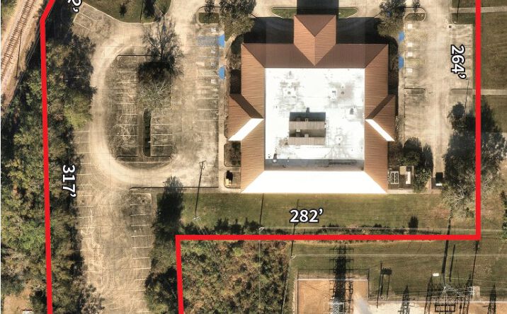 Pictures of Office, Special Purpose property located at 2406 Catalpa Ave, Pascagoula, MS 39567 for lease - image #1