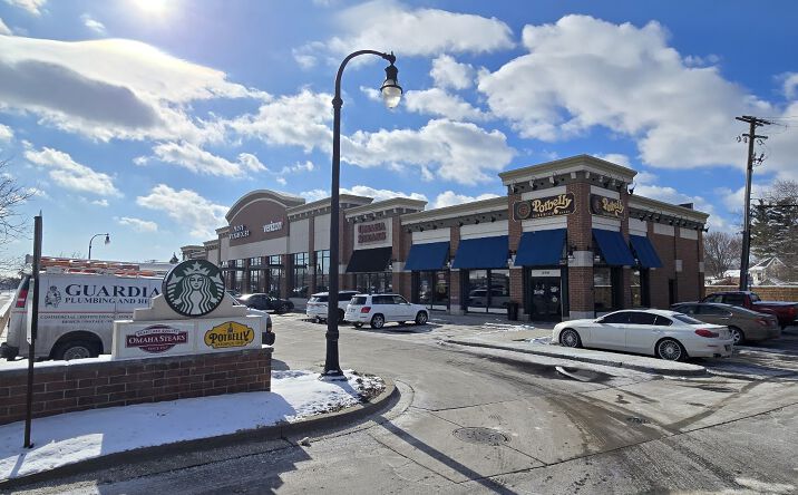 Pictures of Retail property located at 31971 Woodward Ave, Royal Oak, MI 48073 for lease - image #1