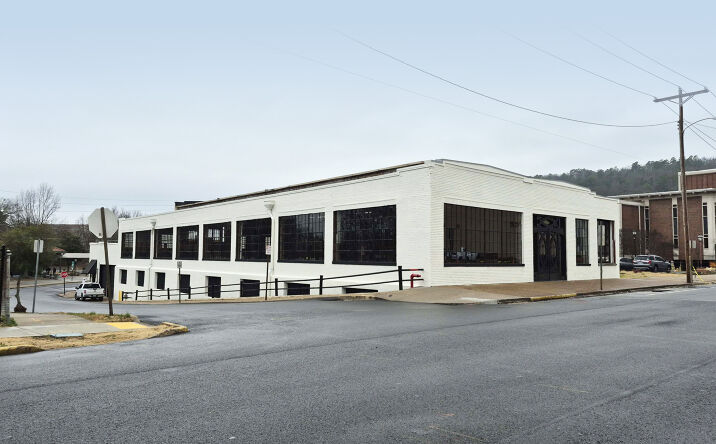 Pictures of Retail, Industrial property located at 350 Malvern Ave, Hot Springs, AR 71901 for lease - image #1