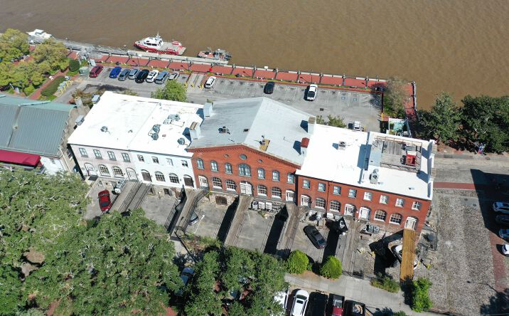 Pictures of Retail, Office, Restaurant property located at 215 E River St, Savannah, GA 31401 for lease - image #1
