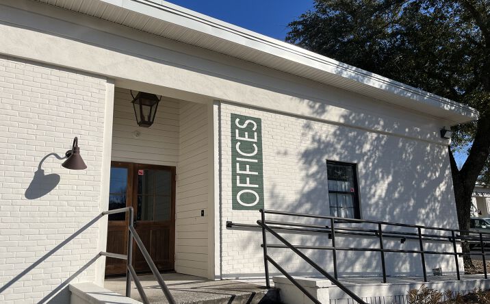 Pictures of Office property located at 720 Magnolia Rd, Charleston, SC 29407 for lease - image #1