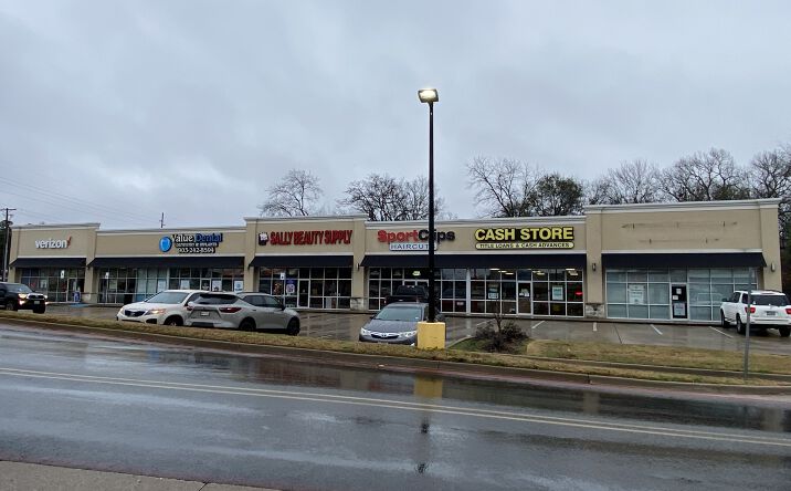 Pictures of Retail property located at 2414 Gilmer Rd, Longview, TX 75604 for lease - image #1