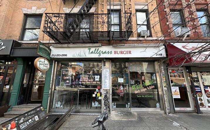 Pictures of Restaurant property located at 214 1st Ave, New York, NY 10009 for lease - image #1