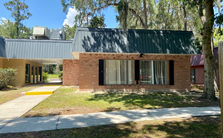 Pictures of Office property located at 932 Candlelight Blvd, Brooksville, FL 34601 for lease - image #1