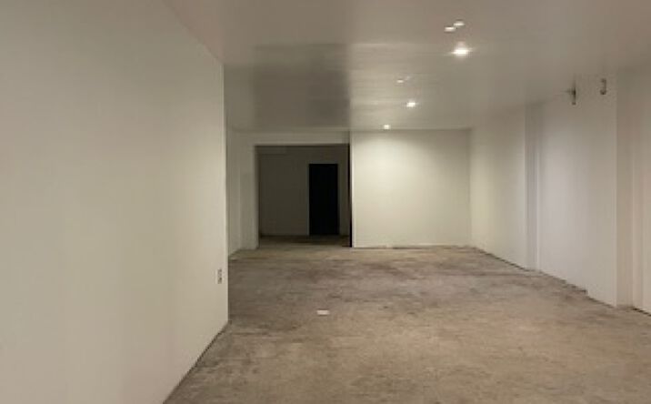 Pictures of Retail, Restaurant property located at Madison Ave, New York, NY 10028 for lease - image #1