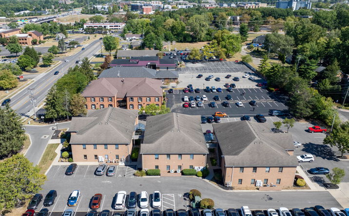 Pictures of Office property located at 73 N Wilson Rd, Columbus, OH 43204 for lease - image #1
