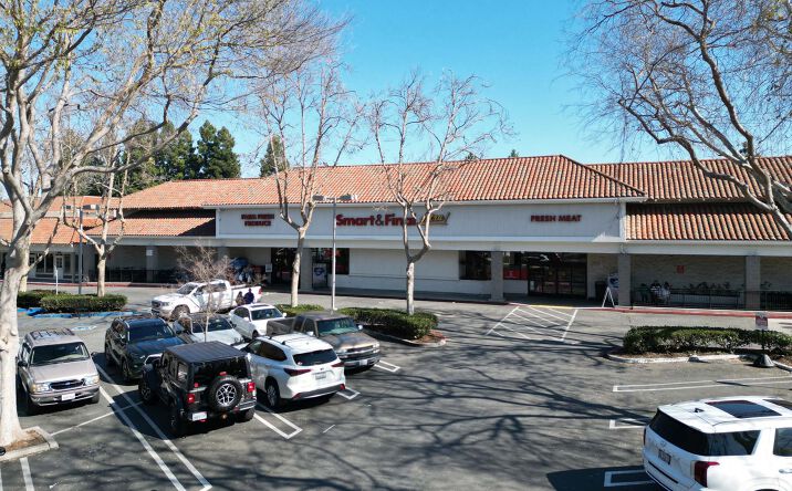 Pictures of Retail property located at 2080 Newbury Rd, Thousand Oaks, CA 91320 for lease - image #1