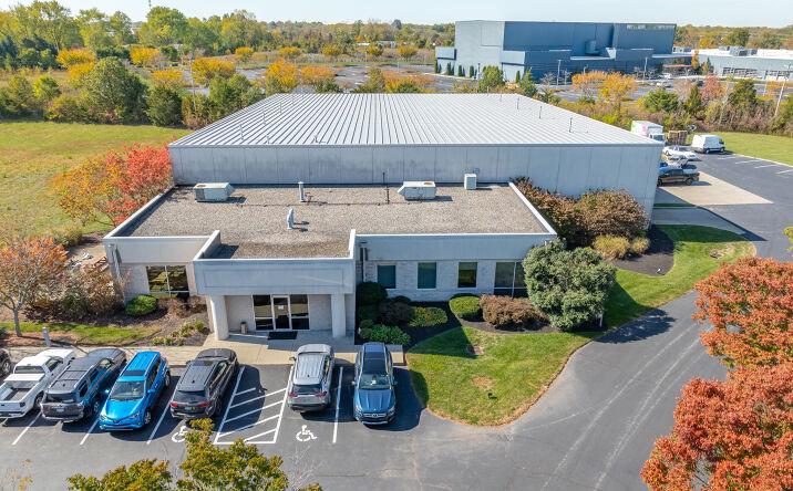 Pictures of Industrial property located at 6215 Hi Tek Ct, Mason, OH 45040 for lease - image #1