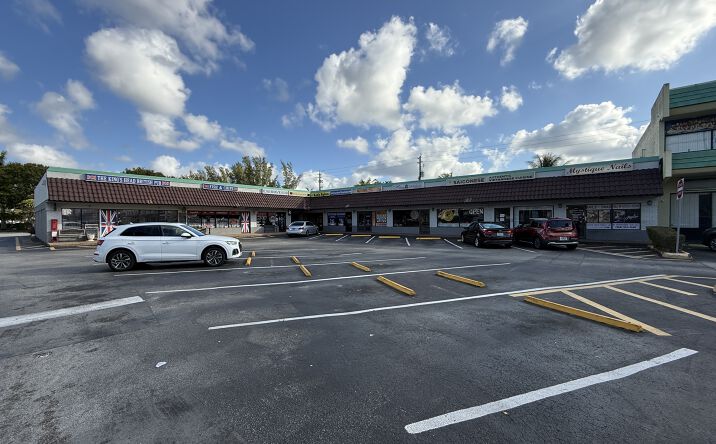 Pictures of Retail, Office property located at 2692 N University Dr, Sunrise, FL 33322 for lease - image #1