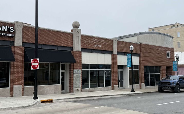 Pictures of Office property located at 333 S Jefferson Ave, Springfield, MO 65806 for lease - image #1