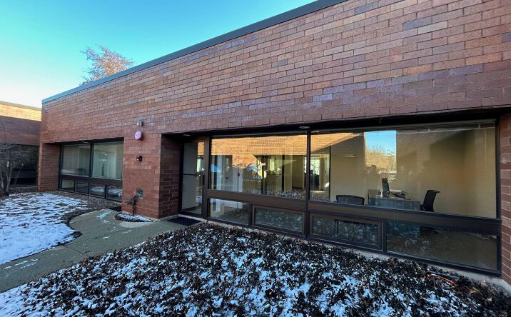 Pictures of Office property located at 666 Dundee Rd, Northbrook, IL 60062 for lease - image #1