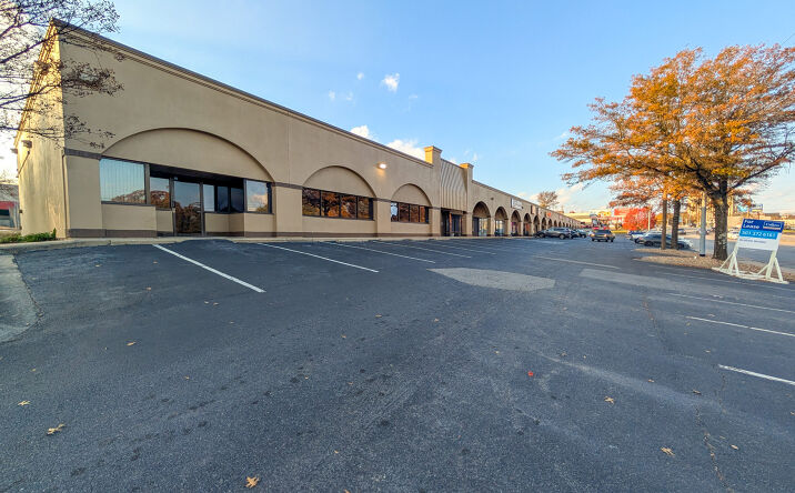 Pictures of Retail property located at 1400 S University Ave, Little Rock, AR 72204 for lease - image #1