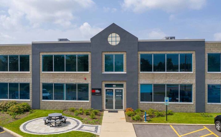 Pictures of Office property located at 165 Commerce Dr, Schaumburg, IL 60173 for lease - image #1