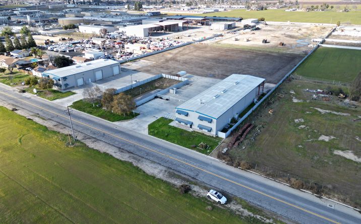 Pictures of Industrial property located at 1300 E Los Angeles Ave, Shafter, CA 93263 for lease - image #1