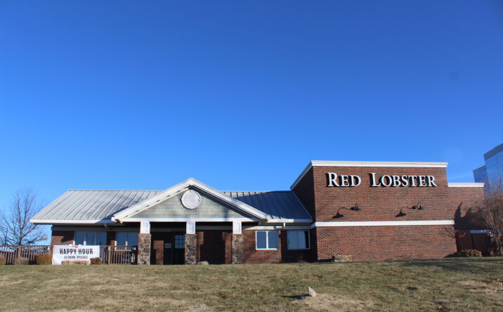 Pictures of Retail, Restaurant property located at 9475 Metcalf Ave, Overland Park, KS 66212 for lease - image #1