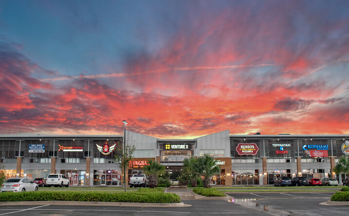 Pictures of Office property located at 6710 W Expy 83, Harlingen, TX 78552 for lease - image #1