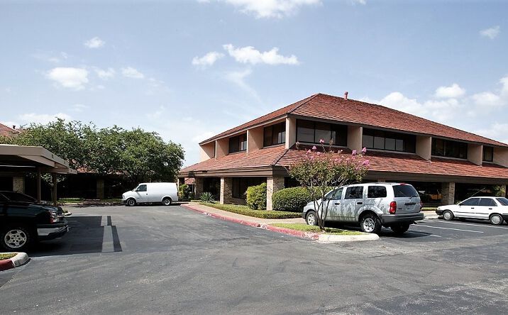 Pictures of Office property located at 402 - 404 E Ramsey Road, San Antonio, TX 78216 for lease - image #1