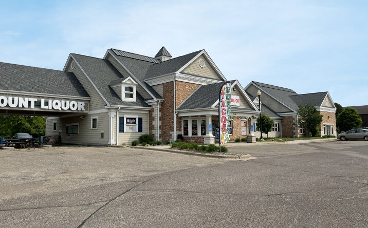 Pictures of Retail, Office, Special Purpose property located at 2520 White Bear Ave, Maplewood, MN 55109 for lease - image #1