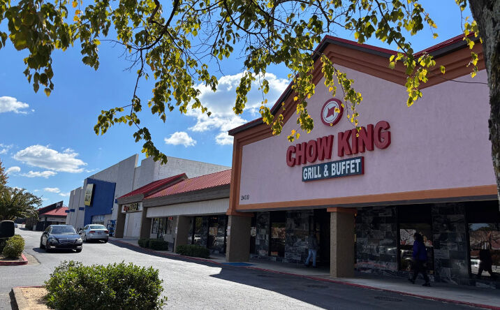 Pictures of Retail, Restaurant property located at 2380-2534 Cobb Parkway SE, Smyrna, GA 30080 for lease - image #1