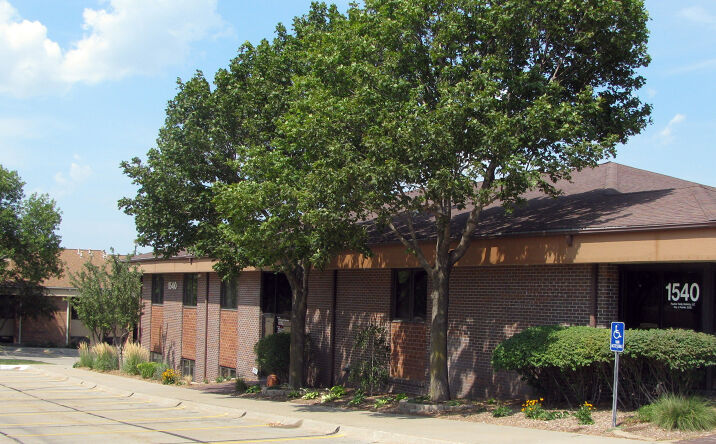 Pictures of Office property located at 1540 S 70th St, Lincoln, NE 68506 for lease - image #1