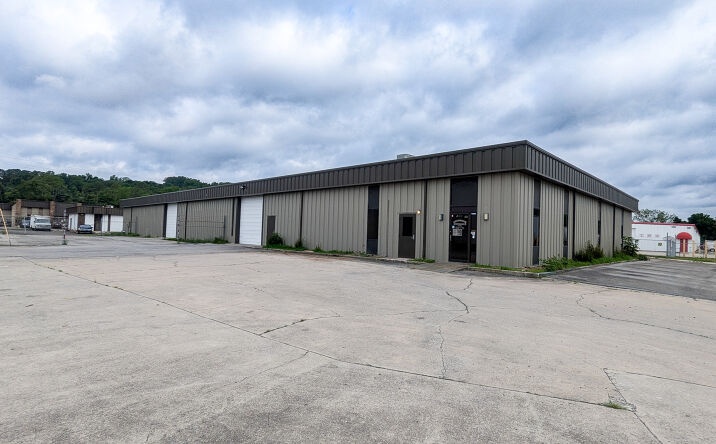 Pictures of Industrial property located at 4840 Commercial Dr NW, Huntsville, AL 35816 for lease - image #1