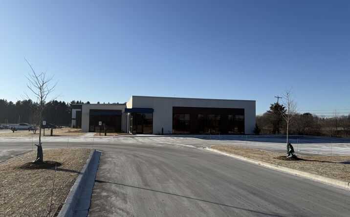 Pictures of Retail, Office property located at 8611 WI-60 Trunk, Cedarburg, WI 53012 for lease - image #1