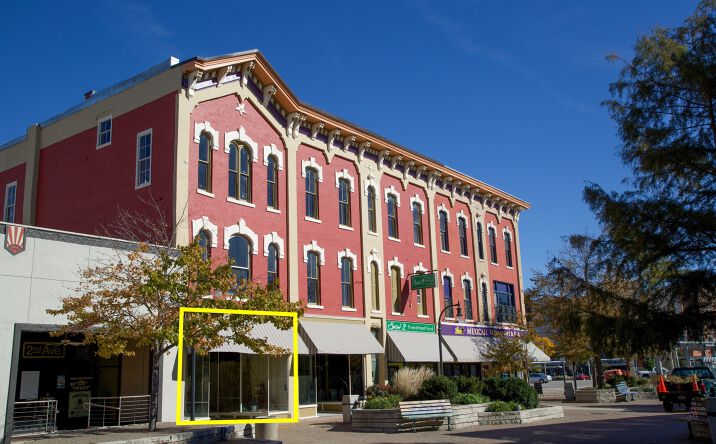 Pictures of Office, Retail property located at 1821 2ND Avenue #1, Rock Island, IL 61201 for lease - image #1