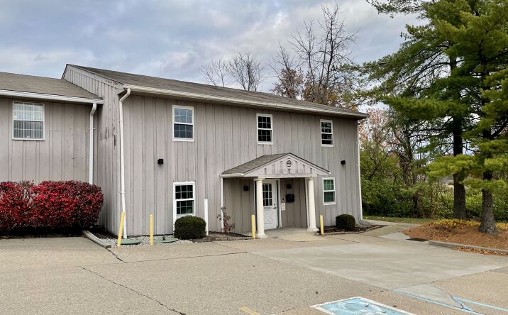 Pictures of Office property located at 5556A Cheviot Rd, Green Township, OH 45247 for lease - image #1