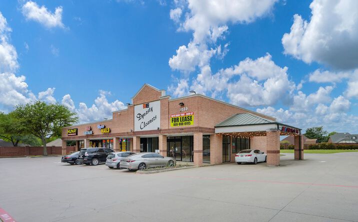 Pictures of Retail, Restaurant, Office property located at 3039 Old Denton Rd, Carrollton, TX 75007 for lease - image #1